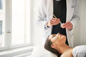 Kwas polimlekowy – skuteczna metoda na ujędrnienie brzucha